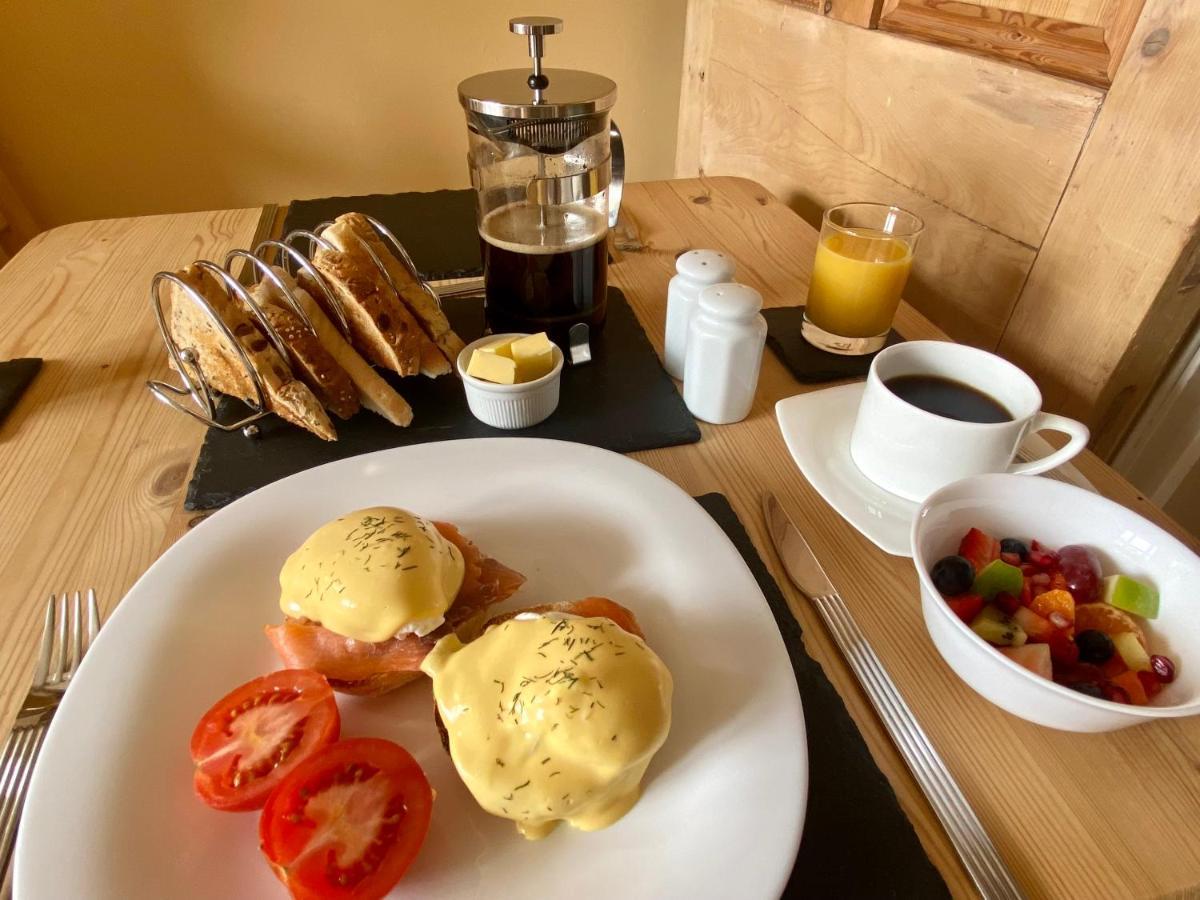 The Olive Branch Bed & Breakfast เซนต์ไอฟส์ ภายนอก รูปภาพ