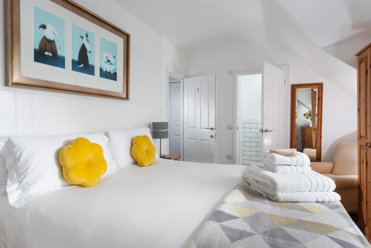 The Olive Branch Bed & Breakfast เซนต์ไอฟส์ ภายนอก รูปภาพ